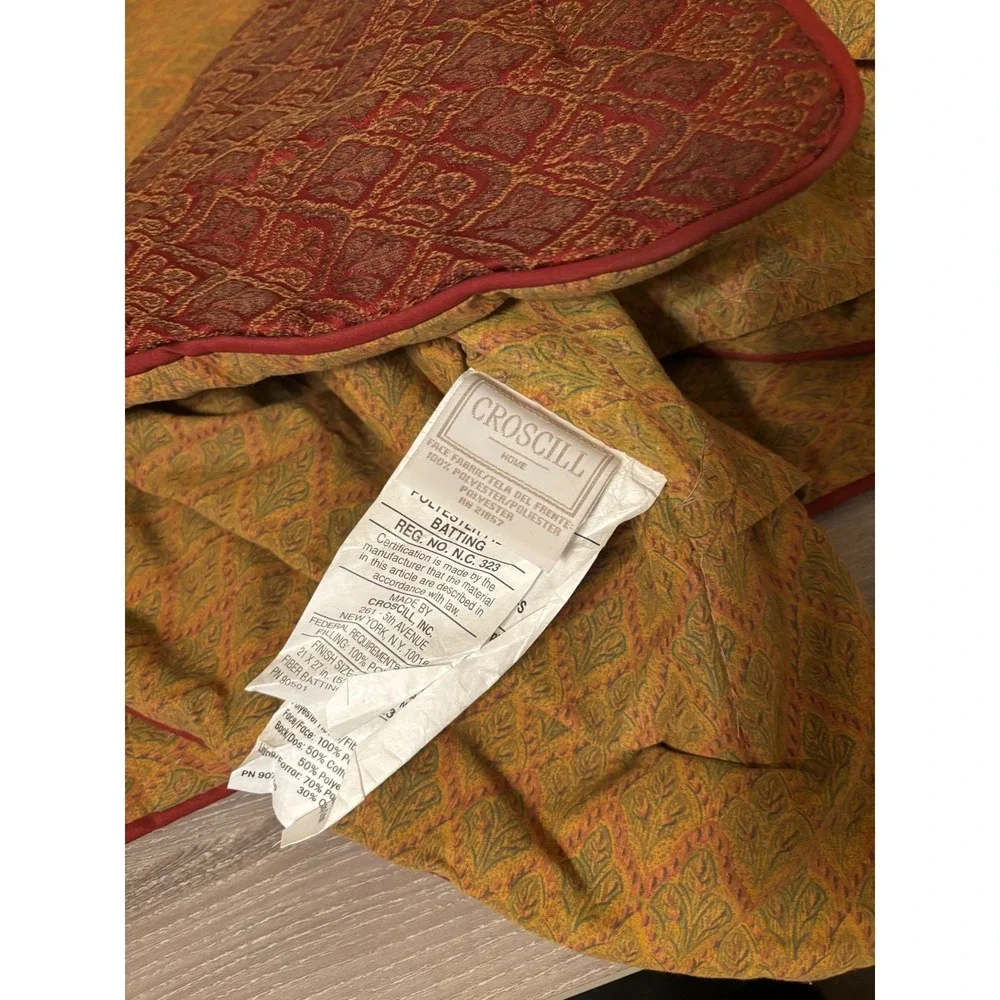 CROSCILL HOME Pillow Covers Shams Set of 2‎ Red Gold Jacquard Designer Old Money